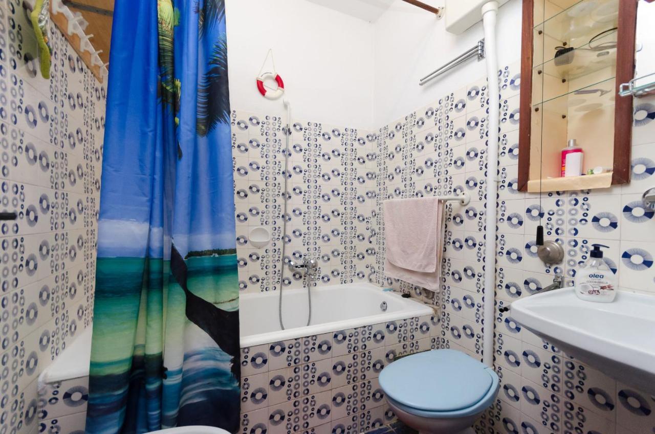 Apartments And Room Luka เคลโนวีซา ภายนอก รูปภาพ