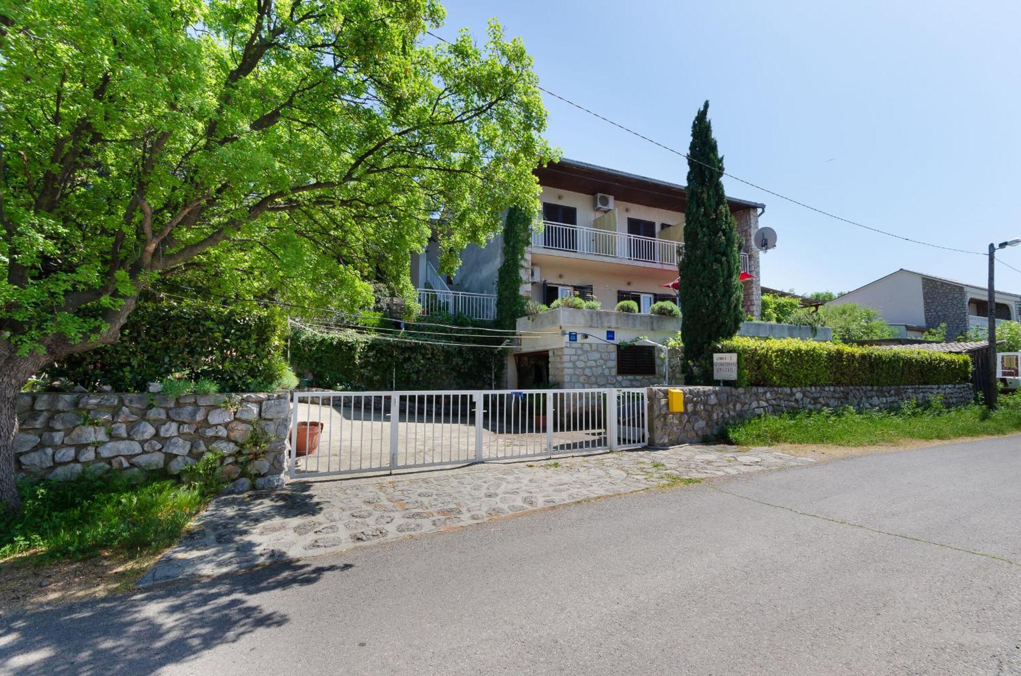 Apartments And Room Luka เคลโนวีซา ภายนอก รูปภาพ