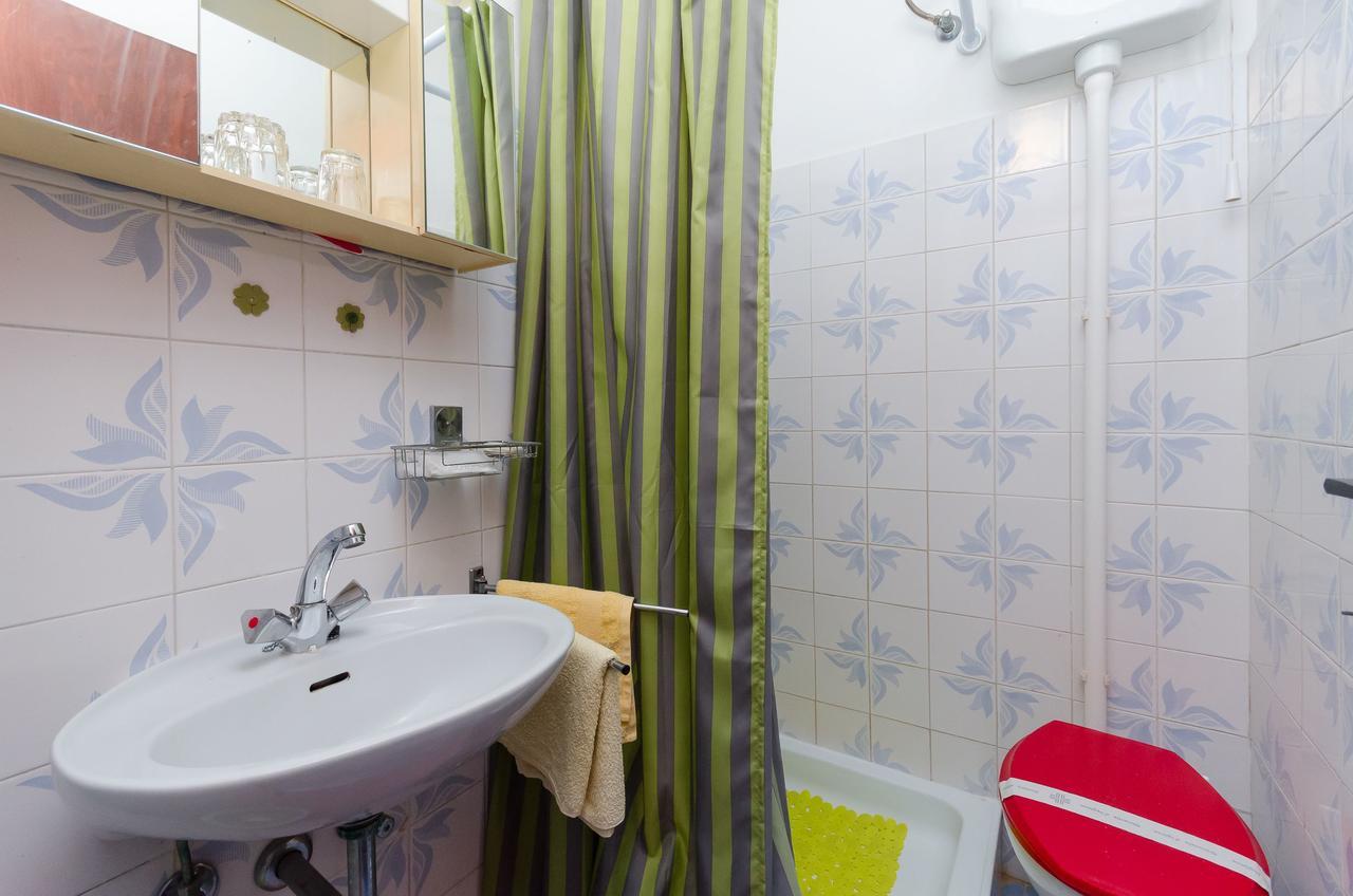 Apartments And Room Luka เคลโนวีซา ภายนอก รูปภาพ