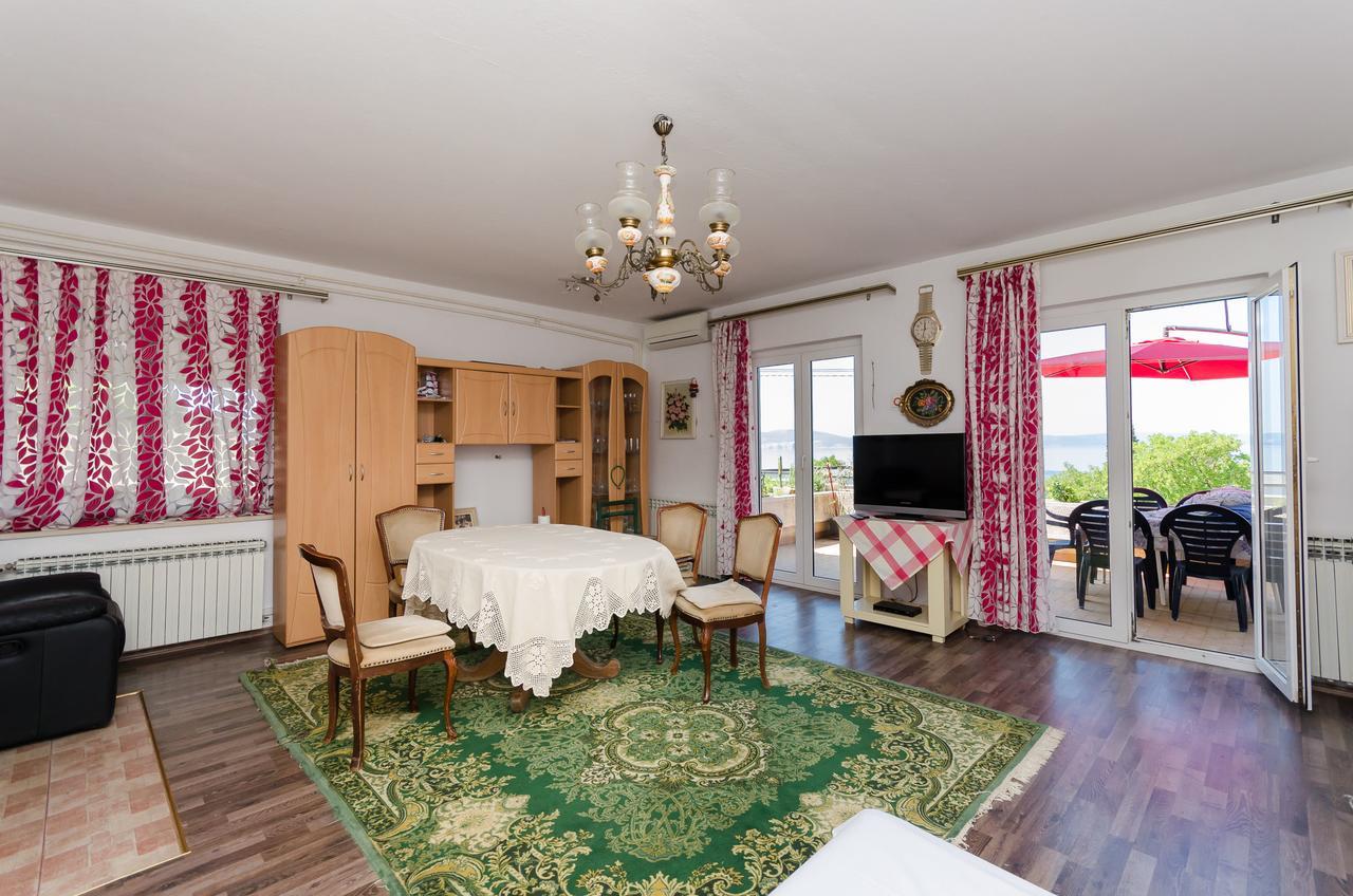 Apartments And Room Luka เคลโนวีซา ภายนอก รูปภาพ