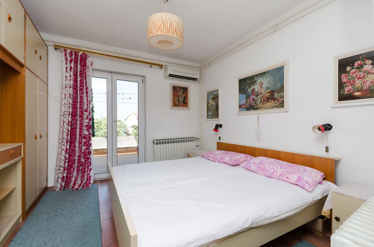 Apartments And Room Luka เคลโนวีซา ภายนอก รูปภาพ